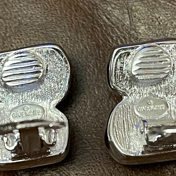 !!!SOLD!!! Vintage Bijoux Givenchy Signed Clip Earrings - Picture 2 of 5